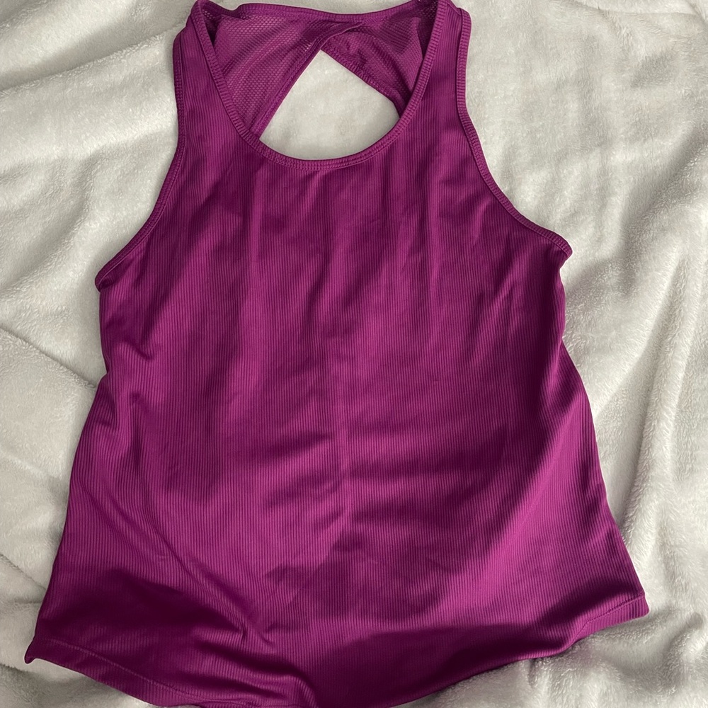 Women’s workout tank